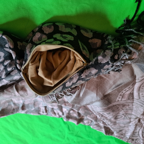 Patterned Scarf Pashmina - Picture 4 of 4